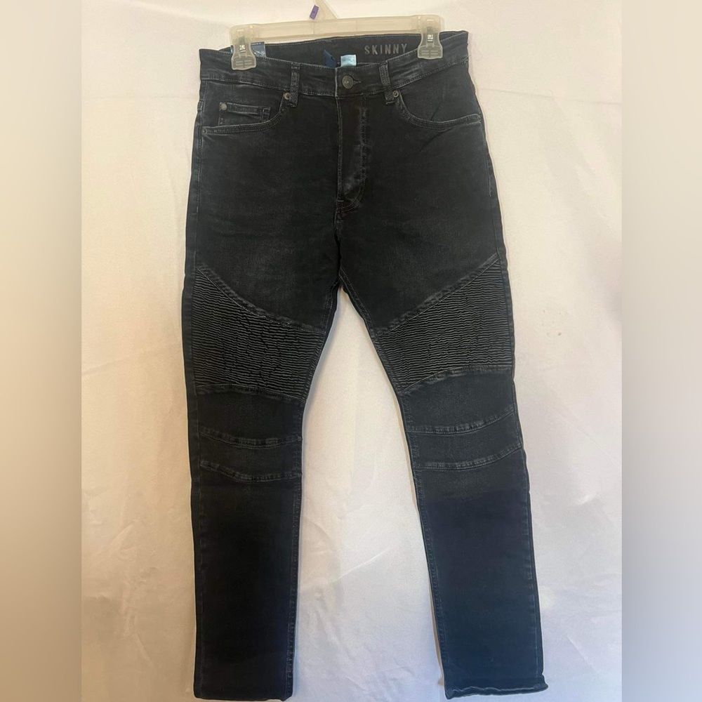 Blank divided skinny jeans size 32 NWT
